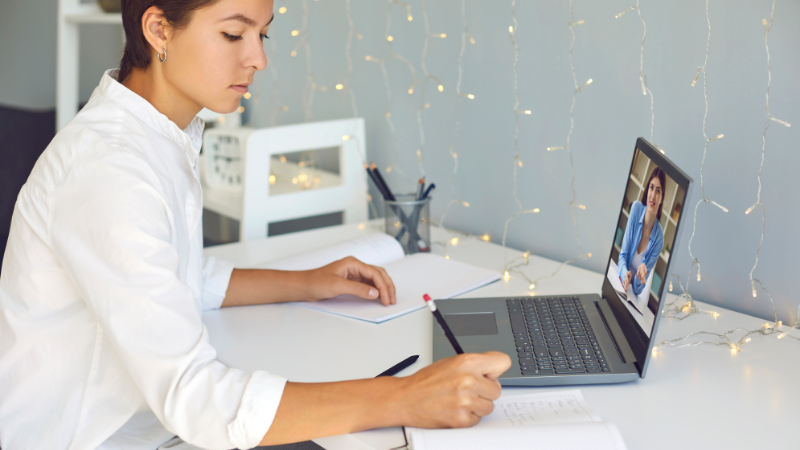 Choisir entre un titre professionnel et un bts