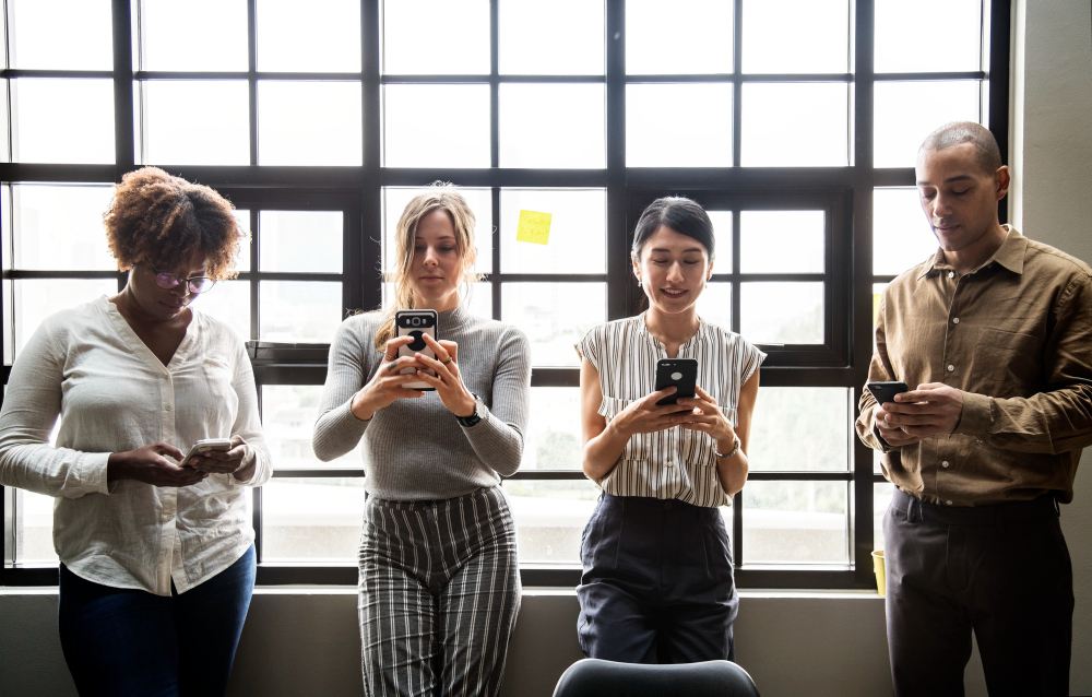 Comment devenir Chargé de communication ?